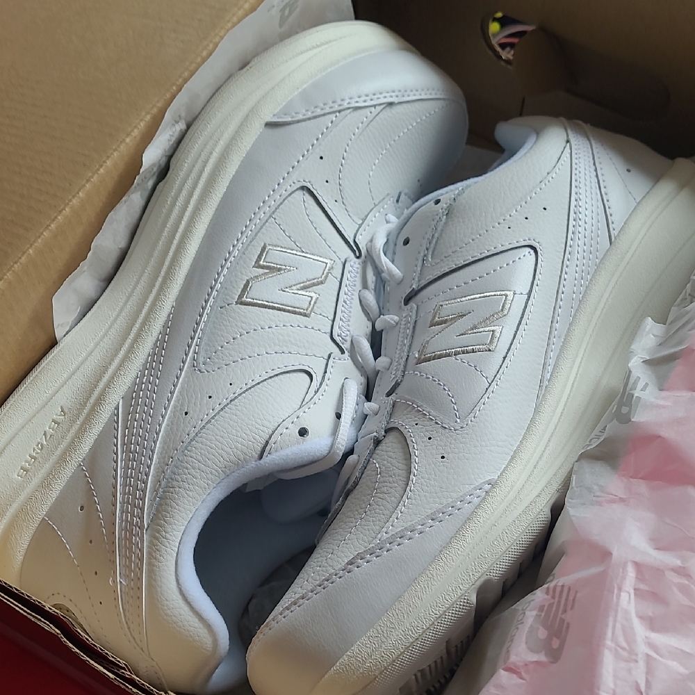 New Balance Men's Classic White Sneakers